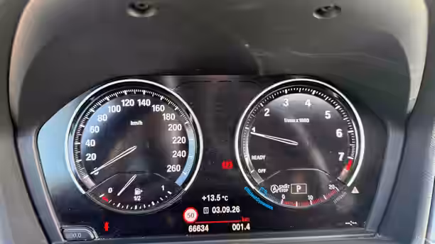 BMW X1 F48 10 / 32