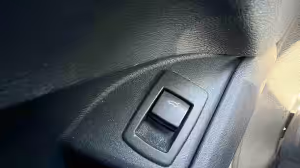 BMW X1 F48 30 / 32