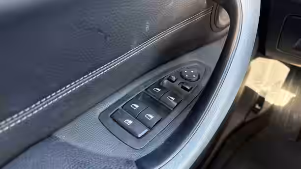 BMW X1 F48 25 / 32