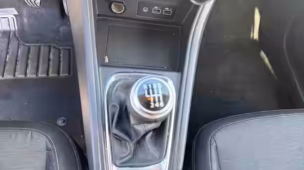 RENAULT CAPTUR 22 / 24