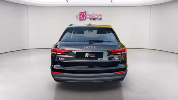 AUDI Q3 4 / 20