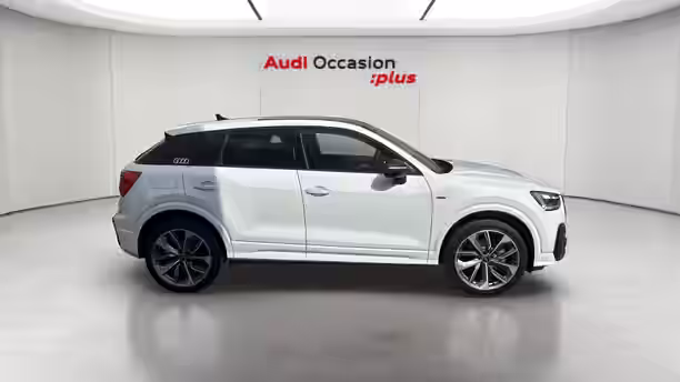 AUDI Q2 6 / 23