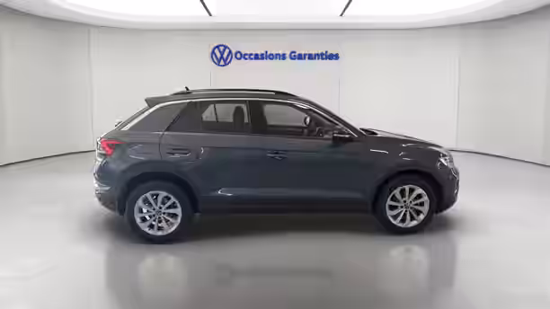 VOLKSWAGEN T-ROC 6 / 17