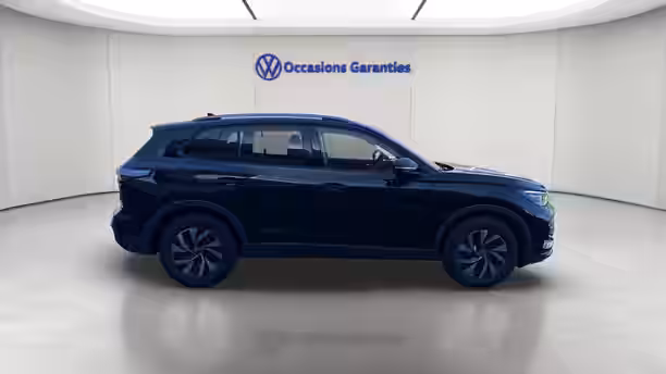 VOLKSWAGEN TIGUAN 6 / 24
