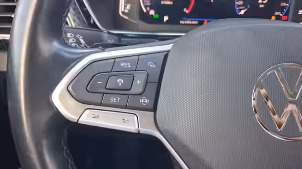 VOLKSWAGEN T-CROSS 27 / 52