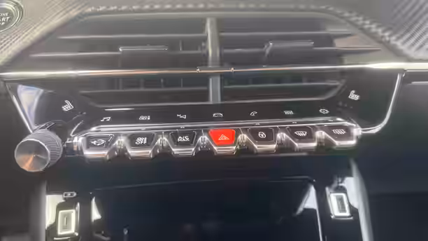 PEUGEOT 2008 19 / 21
