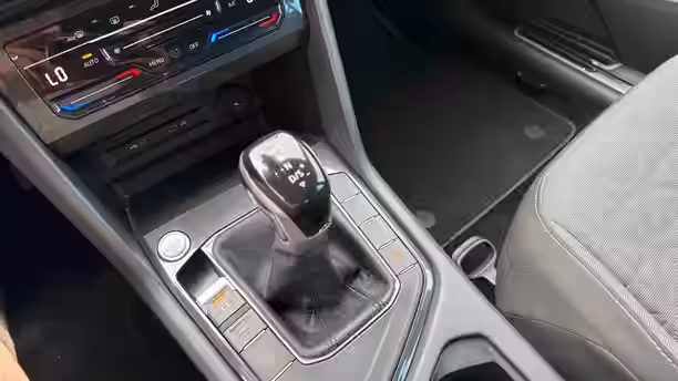 VOLKSWAGEN TIGUAN 22 / 23