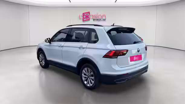 VOLKSWAGEN TIGUAN 3 / 23