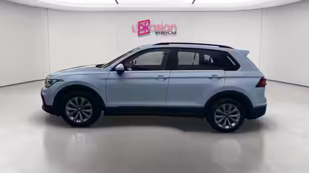 VOLKSWAGEN TIGUAN 2 / 23