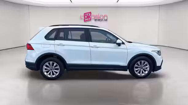 VOLKSWAGEN TIGUAN 6 / 23