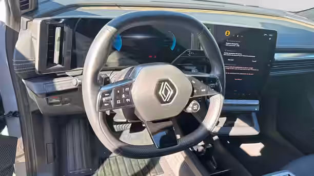 RENAULT MEGANE E-TECH 10 / 24