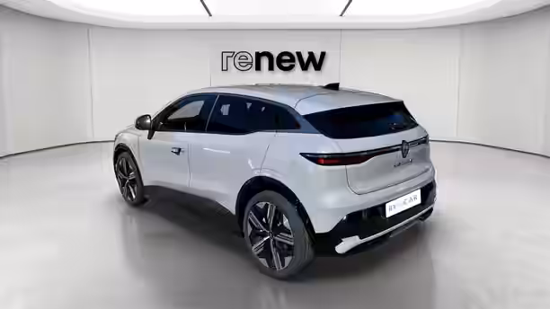 RENAULT MEGANE E-TECH 3 / 24