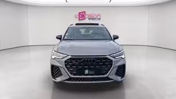 AUDI RS Q3 8 / 60
