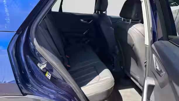 AUDI Q2 31 / 45