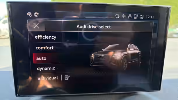 AUDI Q2 37 / 45