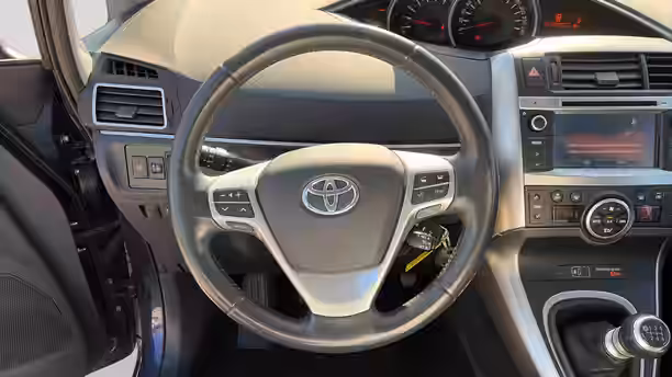 TOYOTA VERSO LCA 2017 10 / 44