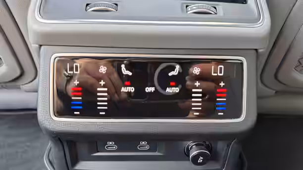 AUDI A6 AVANT 24 / 31