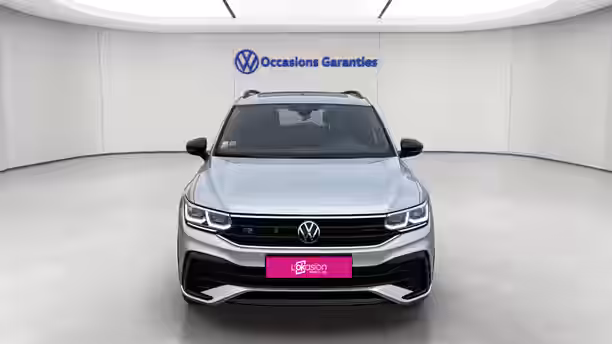 VOLKSWAGEN TIGUAN 8 / 19