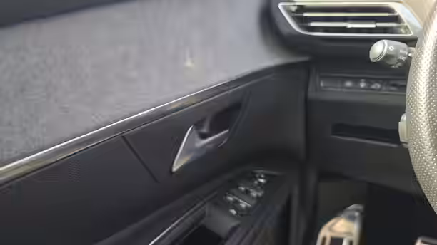 PEUGEOT 3008 18 / 21
