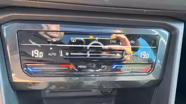 VOLKSWAGEN TIGUAN BUSINESS 11 / 31