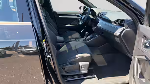 AUDI Q3 22 / 35