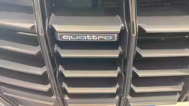 AUDI Q3 22 / 27