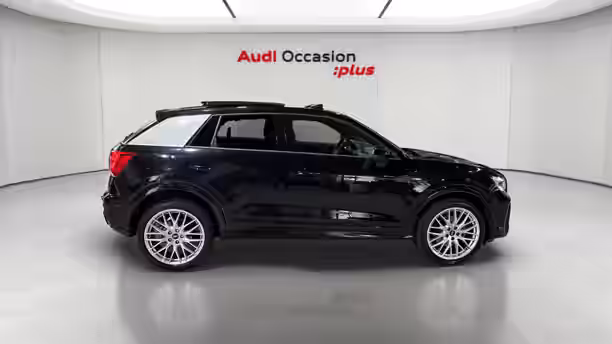 AUDI Q2 6 / 32