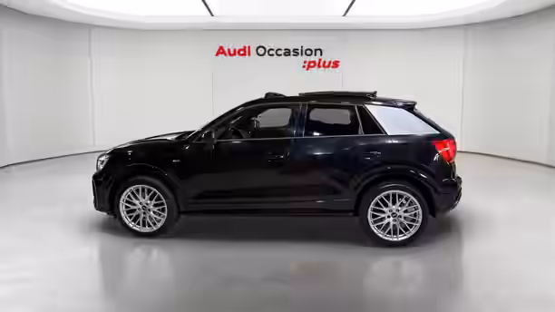 AUDI Q2 2 / 32