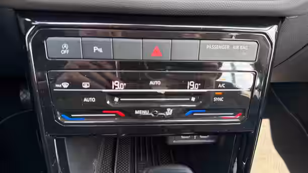 VOLKSWAGEN T-CROSS 11 / 29