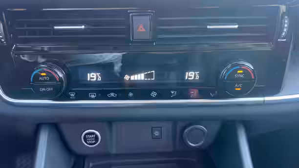 NISSAN QASHQAI 2021 20 / 24