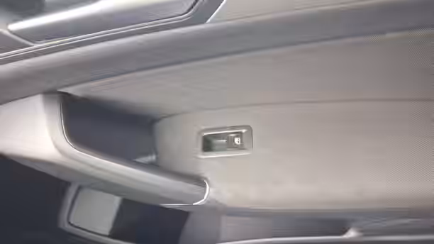 VOLKSWAGEN TOURAN BUSINESS 37 / 63
