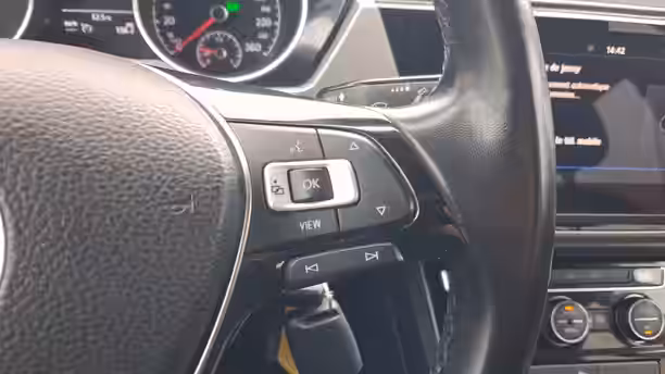 VOLKSWAGEN TOURAN BUSINESS 31 / 63
