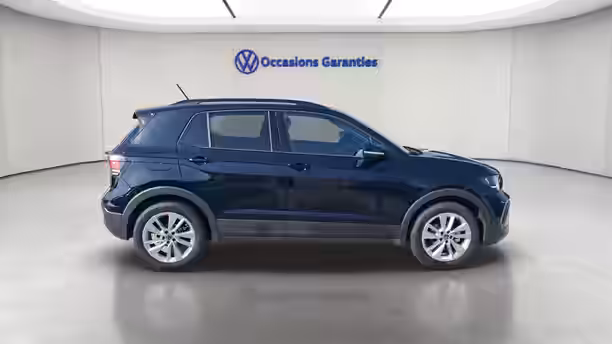 VOLKSWAGEN T-CROSS 6 / 16