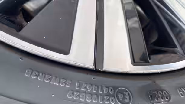 VOLKSWAGEN TOUAREG 34 / 35
