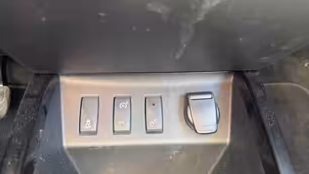 DACIA SPRING 17 / 22
