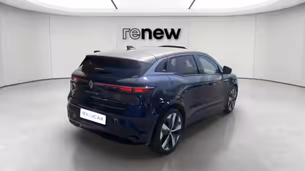 RENAULT MEGANE E-TECH 5 / 26