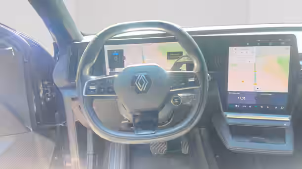 RENAULT MEGANE E-TECH 10 / 26