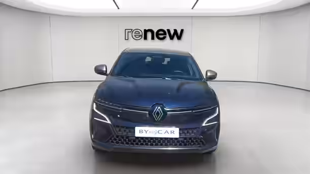 RENAULT MEGANE E-TECH 8 / 26