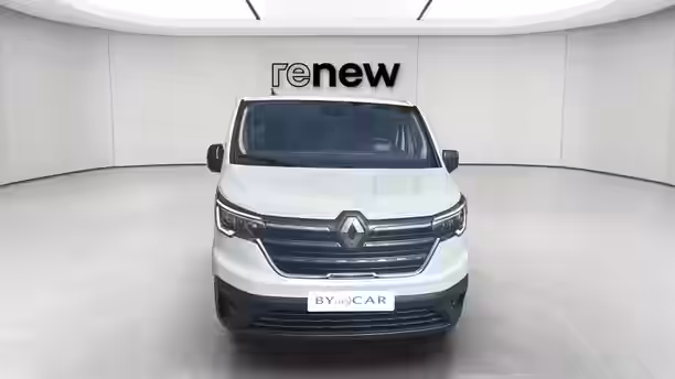 RENAULT TRAFIC FOURGON 8 / 24