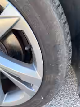 VOLKSWAGEN GOLF 41 / 45
