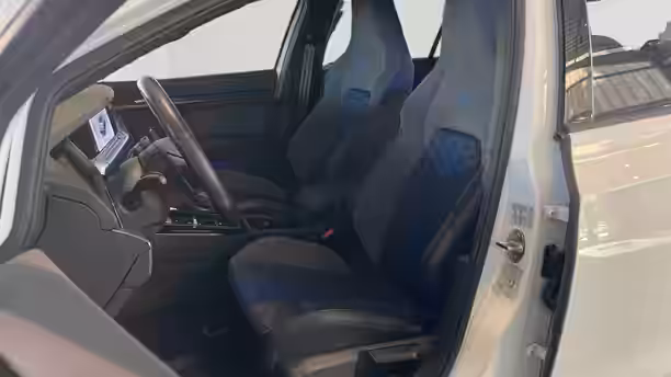 VOLKSWAGEN GOLF 11 / 32