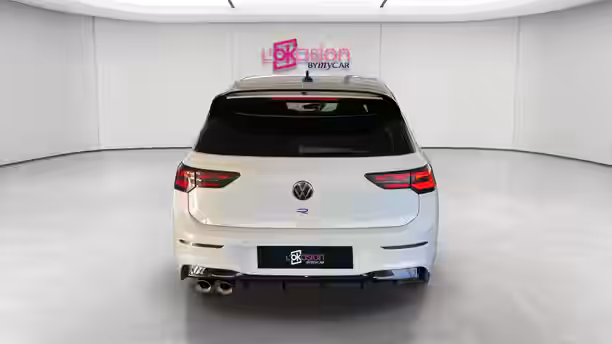 VOLKSWAGEN GOLF 4 / 32
