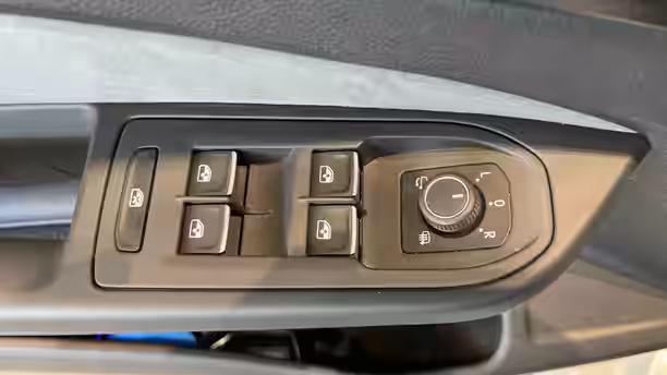 VOLKSWAGEN GOLF 21 / 32
