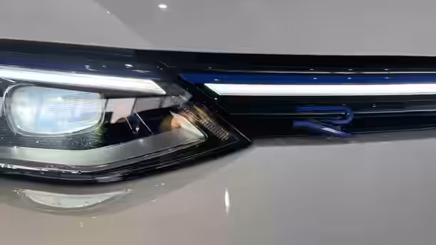 VOLKSWAGEN GOLF 27 / 32