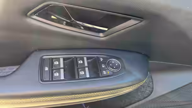 RENAULT MEGANE E-TECH 17 / 27