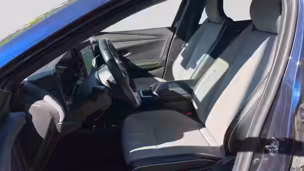 RENAULT MEGANE E-TECH 11 / 27
