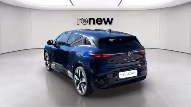 RENAULT MEGANE E-TECH 3 / 27