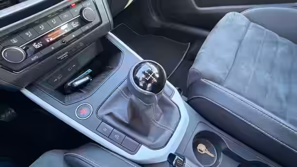 SEAT ARONA 20 / 20