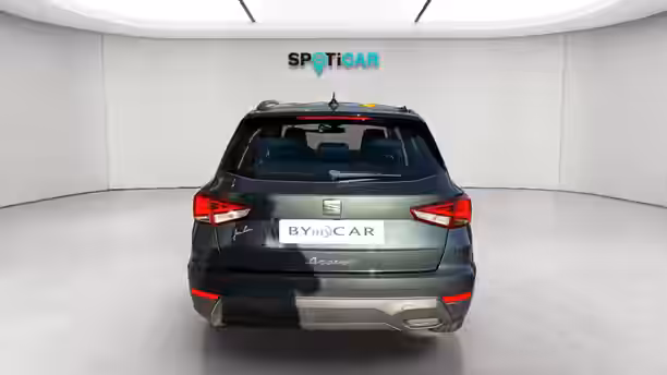 SEAT ARONA 4 / 20