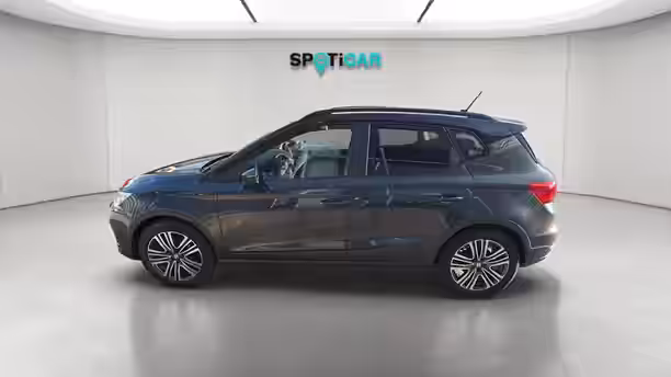 SEAT ARONA 2 / 20